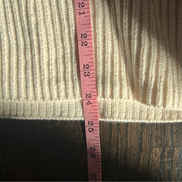 NWOT GAP Black and Cream Oversized Turtleneck Knit Sweater - Picture 4 of 12